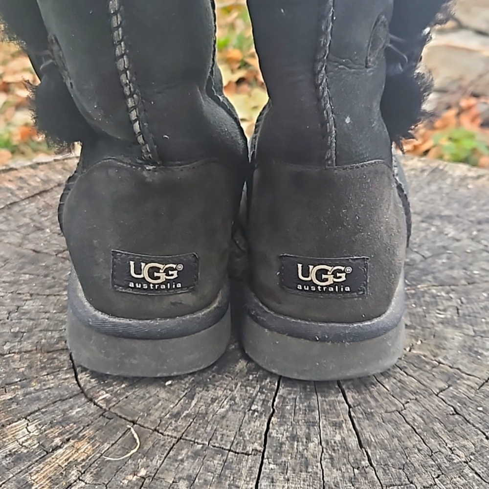 Ugg button boots - Picture 2 of 7